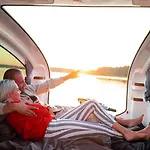 Wohlfuehlboot Hausboot - Festlieger Im Hafen - Wc An Bord, Dusche An Land Botel *