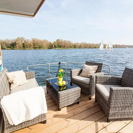 Wohlfuehlboot Hausboot - Festlieger Im Hafen - Wc An Bord, Dusche An Land Bad Saarow