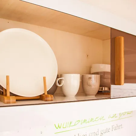 Wohlfühlboot Hausboot - Festlieger Im Hafen - Wc An Bord, Dusche An Land *