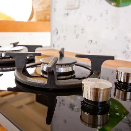 Botel Wohlfühlboot Hausboot - Festlieger Im Hafen - Wc An Bord, Dusche An Land *