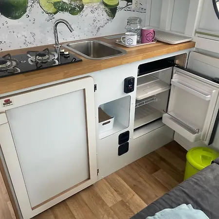 Wohlfühlboot Hausboot - Festlieger Im Hafen - Wc An Bord, Dusche An Land Bad Saarow