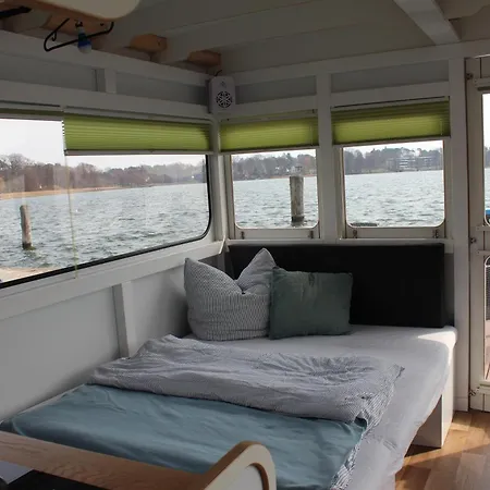 Botel Wohlfühlboot Hausboot - Festlieger Im Hafen - Wc An Bord, Dusche An Land