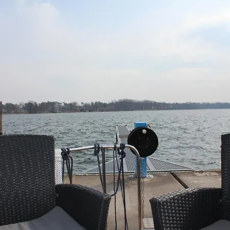 Wohlfühlboot Hausboot - Festlieger Im Hafen - Wc An Bord, Dusche An Land Botel *