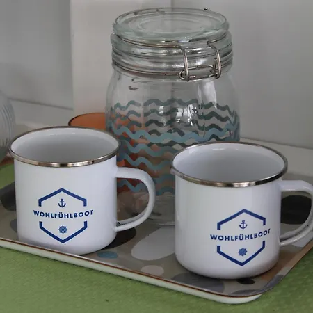 Wohlfühlboot Hausboot - Festlieger Im Hafen - Wc An Bord, Dusche An Land Botel *