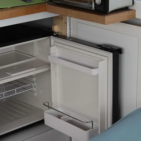 Botel Wohlfühlboot Hausboot - Festlieger Im Hafen - Wc An Bord, Dusche An Land Bad Saarow