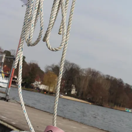 Wohlfühlboot Hausboot - Festlieger Im Hafen - Wc An Bord, Dusche An Land *