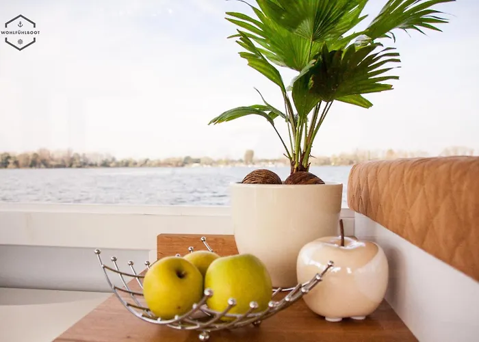 Wohlfuehlboot Hausboot - Festlieger Im Hafen - Wc An Bord, Dusche An Land Bad Saarow