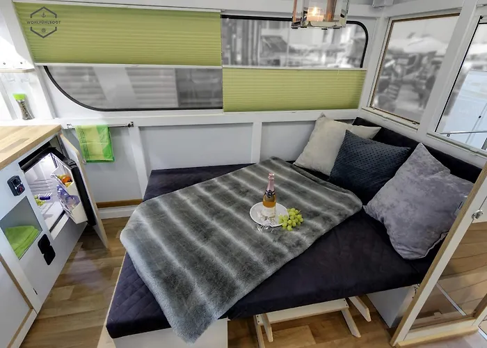 Wohlfuehlboot Hausboot - Festlieger Im Hafen - Wc An Bord, Dusche An Land Bad Saarow