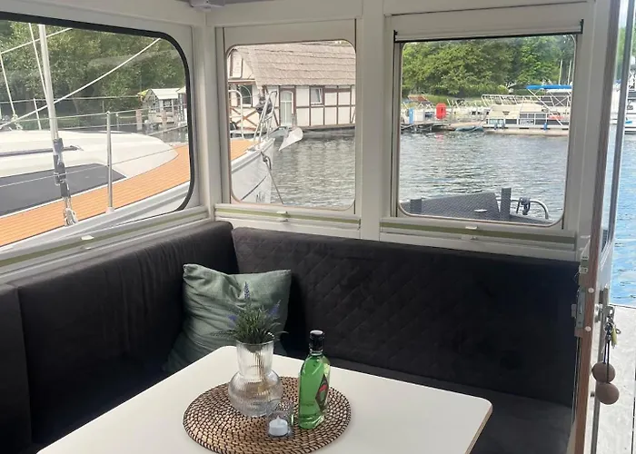 Wohlfuehlboot Hausboot - Festlieger Im Hafen - Wc An Bord, Dusche An Land Botel