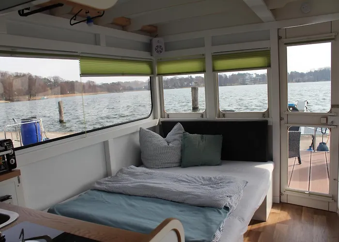 Botel Wohlfuehlboot Hausboot - Festlieger Im Hafen - Wc An Bord, Dusche An Land