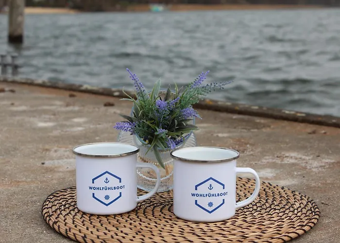 Botel Wohlfuehlboot Hausboot - Festlieger Im Hafen - Wc An Bord, Dusche An Land *