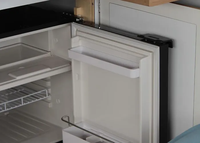 Botel Wohlfuehlboot Hausboot - Festlieger Im Hafen - Wc An Bord, Dusche An Land Bad Saarow